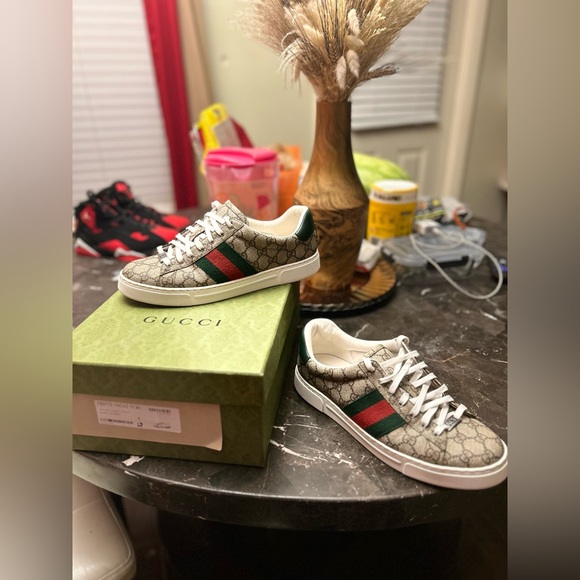 Men’s ‘Ace’ Gucci Shoes size 9 [Real with Receipts !] - Picture 1 of 12